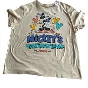 Disney Mickeys birthdayland short sleeve t-shirt XL NWT